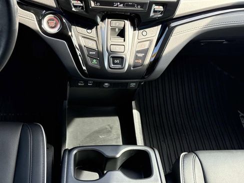 Certified 2025 Honda Odyssey Touring image 15