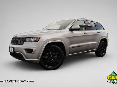 Used 2020 Jeep Grand Cherokee Altitude RWD image 2
