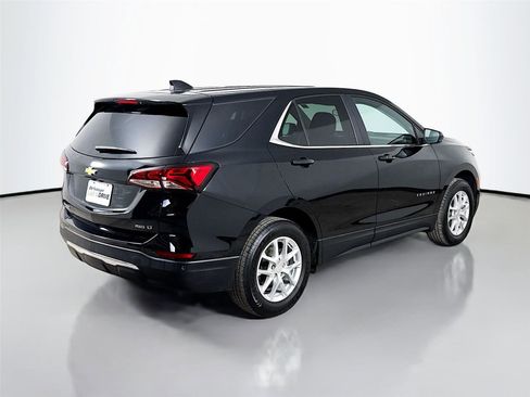 Used 2024 Chevrolet Equinox LT AWD/4WD image 9