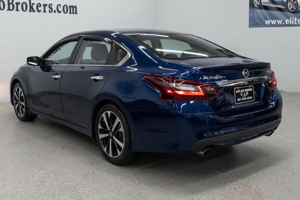 Used 2018 Nissan Altima 2.5 SR FWD image 11