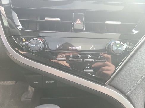 Used 2021 Toyota Camry XSE image 28