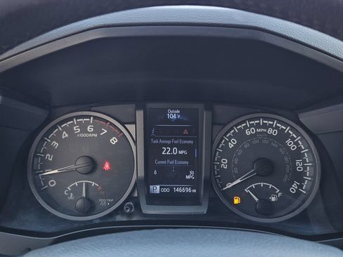 Used 2019 Toyota Tacoma TRD Off-Road AWD/4WD image 15