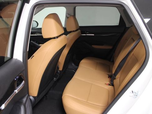 Used 2025 Kia Seltos EX w/ EX Sunroof Package FWD image 17