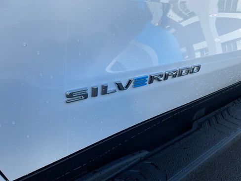 Used 2025 Chevrolet Silverado EV LT AWD/4WD image 9