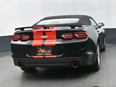 Used 2023 Chevrolet Camaro LT RWD image 8