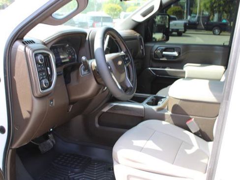 Used 2023 Chevrolet Silverado 2500 LTZ w/ LTZ Plus Package image 18