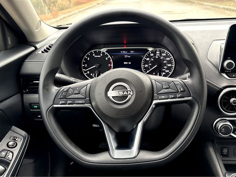 Certified 2024 Nissan Sentra SV image 16