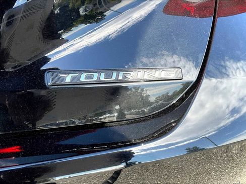 Used 2019 Toyota Avalon Touring w/ Advanced Safety Package image 9