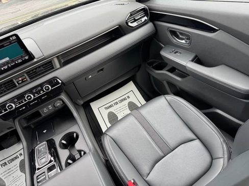 Used 2024 Honda Pilot EX-L image 15