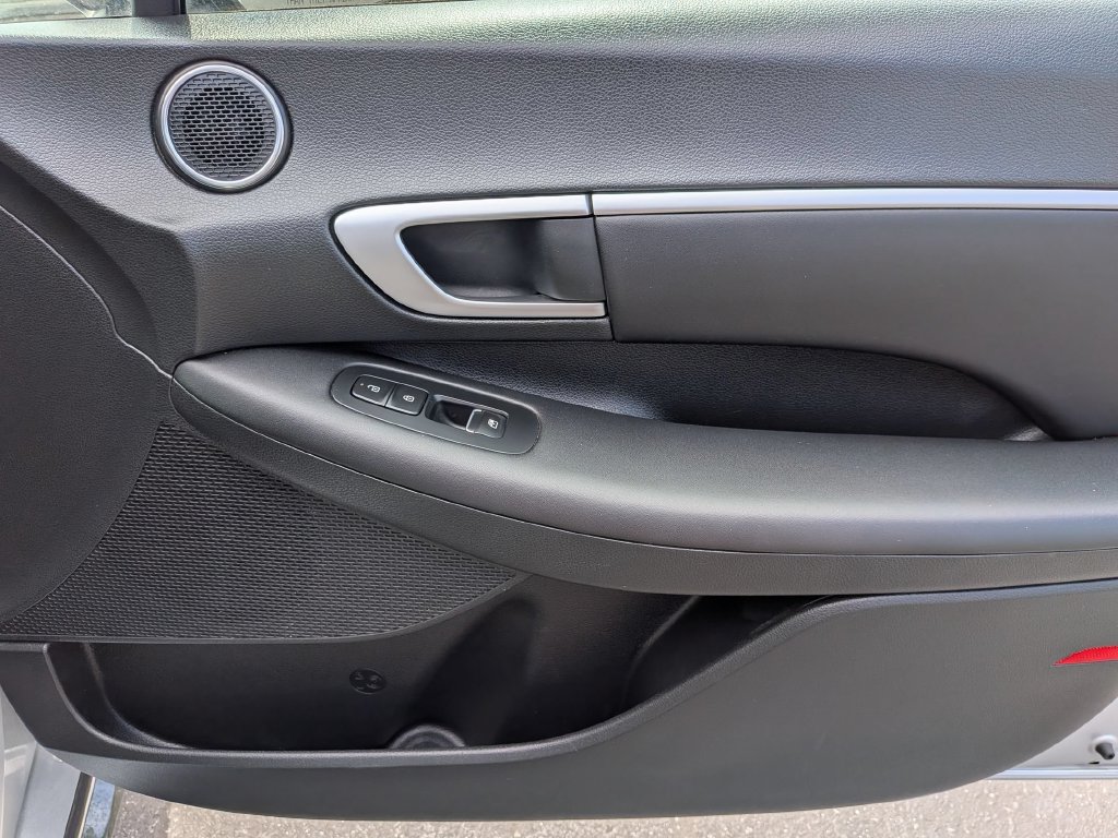 Used 2025 Hyundai Sonata SEL FWD image 32