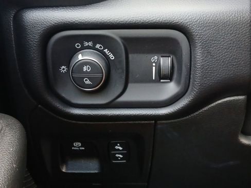 Used 2022 RAM 1500 Lone Star RWD image 12