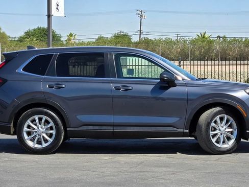 Used 2025 Honda CR-V EX-L image 3