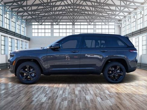 New 2025 Jeep Grand Cherokee Limited w/ Black Appearance Package RWD image 7