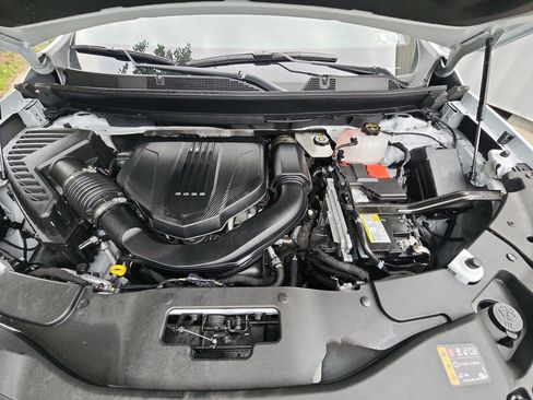 Used 2026 Chevrolet Traverse Z71 w/ LPO, Floor Liner Package AWD/4WD image 28