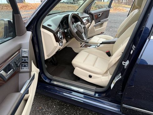 Used 2015 Mercedes-Benz GLK 350 4MATIC image 37