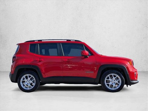 Used 2021 Jeep Renegade Latitude image 4
