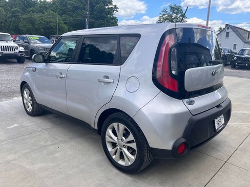 Used 2014 Kia Soul + FWD image 5