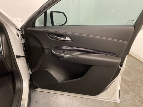Used 2022 Cadillac XT4 Luxury w/ Cold Weather Package AWD/4WD image 23