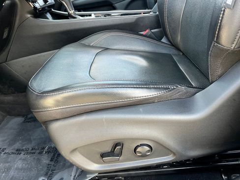 Used 2023 Jeep Compass Limited image 15