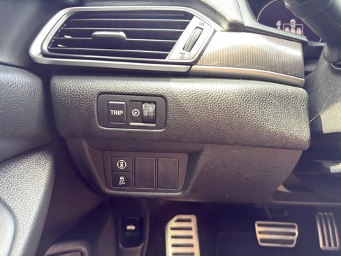 Used 2021 Honda Accord Sport image 25