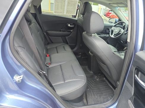 Used 2022 Kia Niro EX Premium FWD image 30