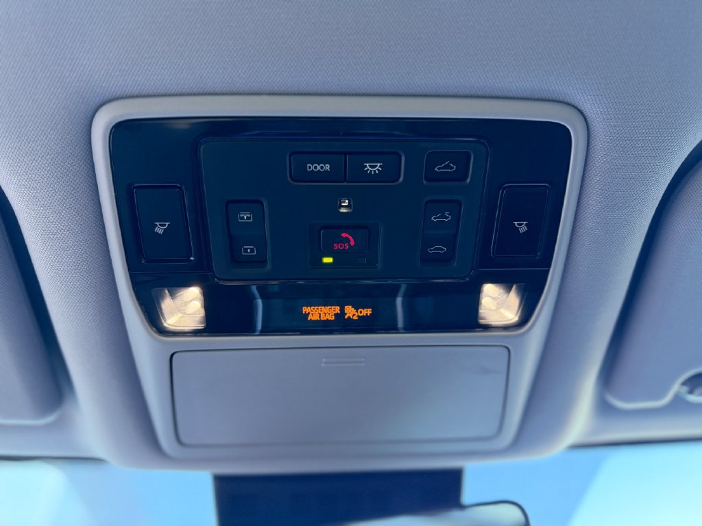 Used 2025 Toyota Grand Highlander AWD Hybrid image 21
