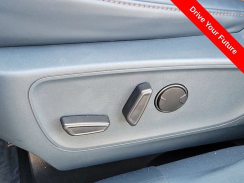 Used 2022 Ford Maverick Lariat w/ Lariat Luxury Package FWD image 14