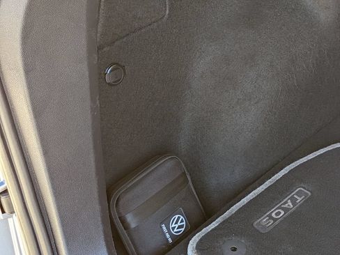 Certified 2023 Volkswagen Taos SE AWD/4WD image 28