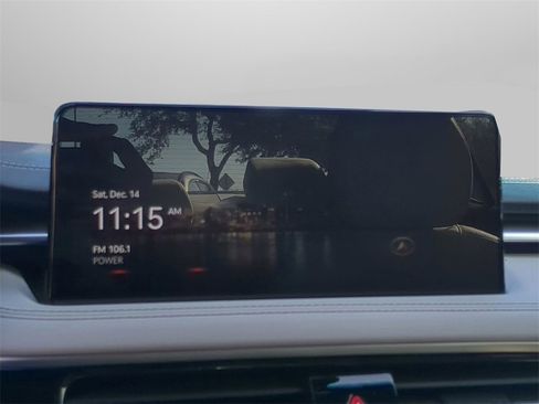 Used 2025 Genesis G70 2.5T image 26