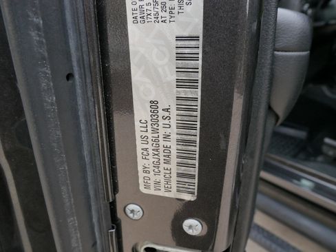 Used 2020 Jeep Wrangler Sport image 33