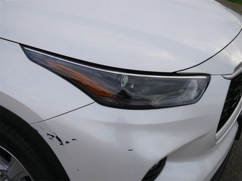 Used 2024 Toyota Highlander LE image 10