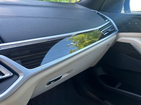 Used 2021 BMW X7 xDrive40i w/ Executive Package 2 image 32