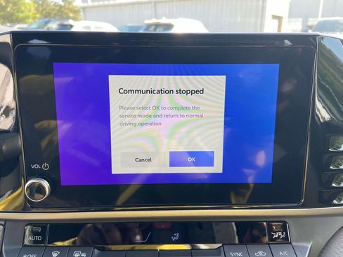 Used 2025 Toyota Camry SE FWD image 22
