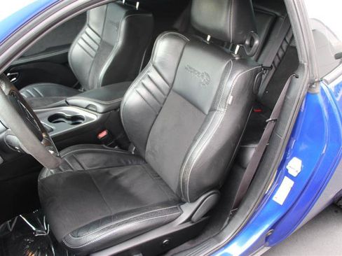 Used 2019 Dodge Challenger SRT Hellcat RWD image 10