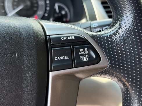 Used 2016 Honda Odyssey SE image 16