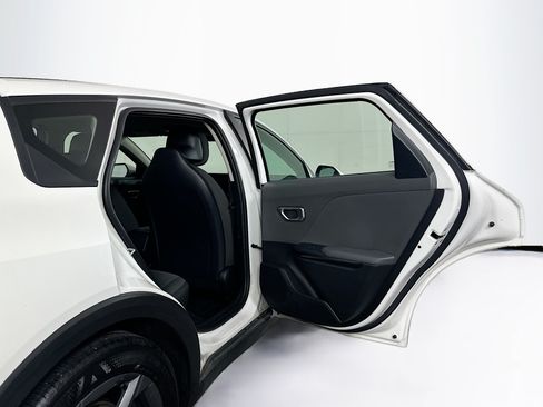 Used 2025 Kia K4 FWD image 29