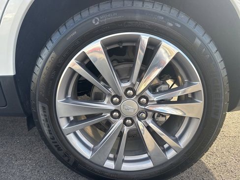 Certified 2025 Cadillac XT5 Premium Luxury image 12