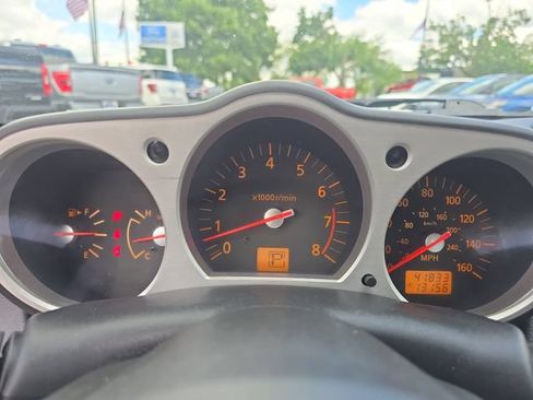 Used 2005 Nissan 350Z Touring RWD image 16