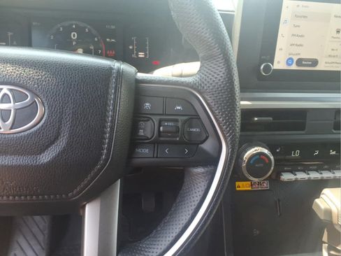 Used 2024 Toyota Tacoma SR5 AWD/4WD image 28