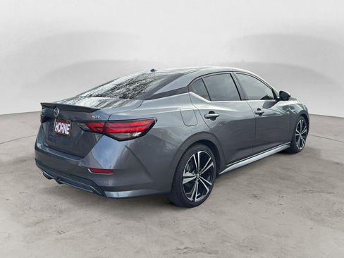 Used 2023 Nissan Sentra SR w/ SR Premium Package image 5