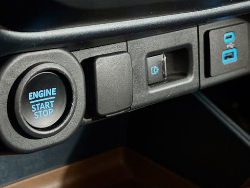 Used 2024 Ford Maverick Lariat FWD image 21