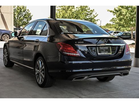Used 2017 Mercedes-Benz C 300 4MATIC Sedan image 6