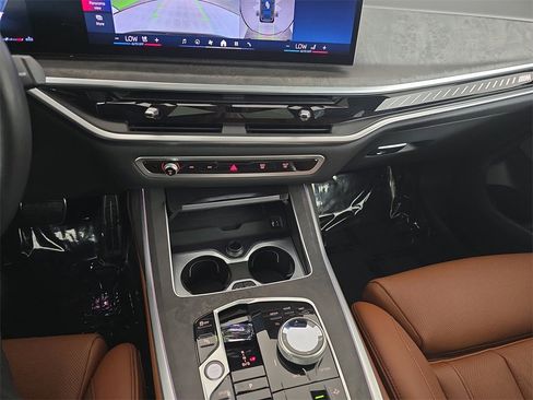 Certified 2024 BMW X7 M60i w/ Executive Package image 21