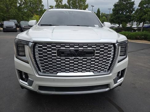 Used 2021 GMC Yukon Denali AWD/4WD image 7
