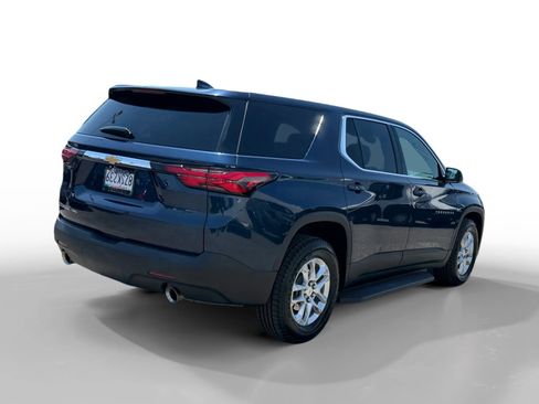 Used 2022 Chevrolet Traverse LS AWD/4WD image 5
