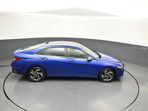 Certified 2024 Hyundai Elantra SEL w/ Convenience Package FWD image 37