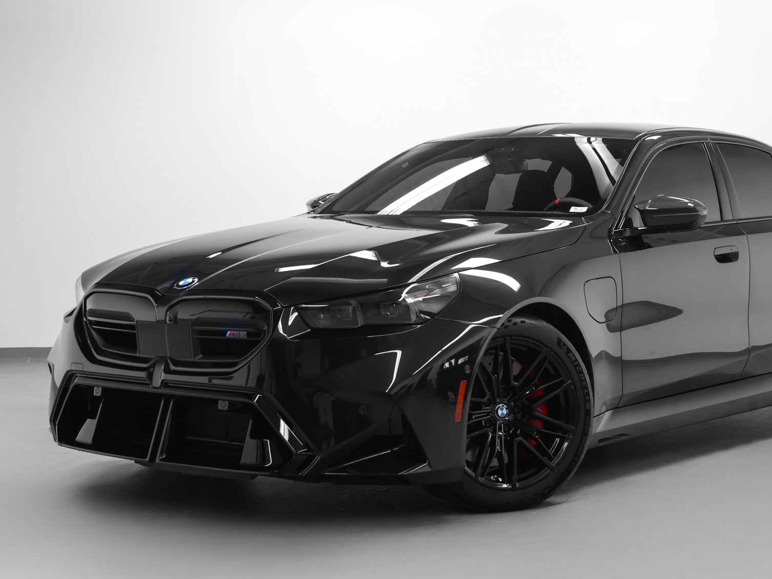 Used 2026 BMW M5 w/ Carbon Package AWD/4WD image 7