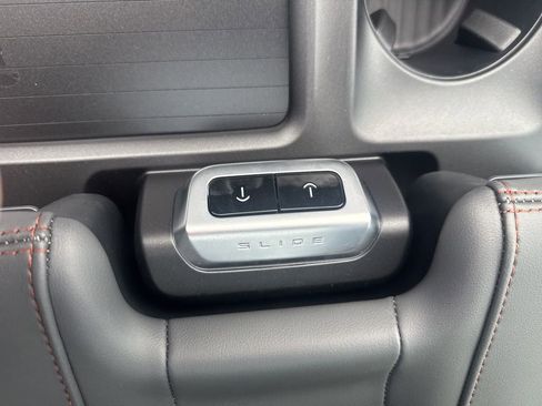 New 2025 Ford Expedition Max Active image 19