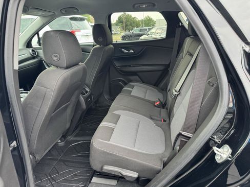 Used 2024 Chevrolet Blazer LT w/ Convenience Package FWD image 11