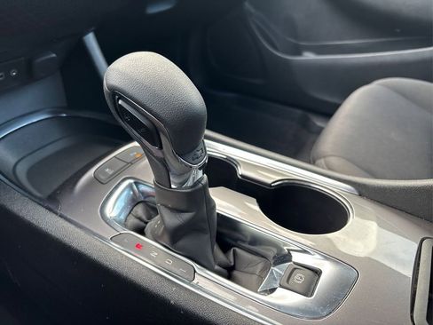 Used 2025 Chevrolet Malibu LT image 31